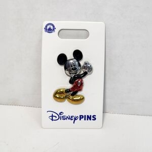 Disney 2024 Sculpted Metallic Collection Official Trading Pin MICKEY MOUSE - New